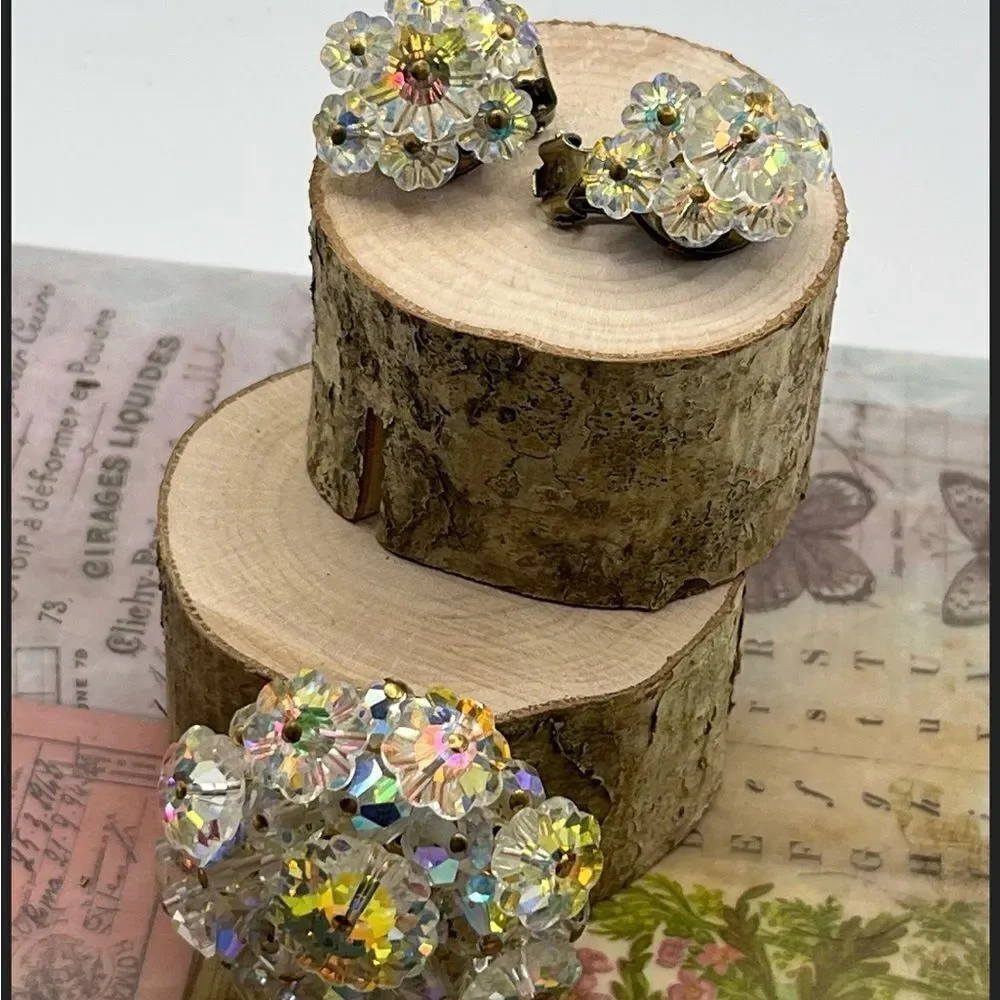 Aurora Borealis Clear Iridescent Faceted Rhinestone Clusters Brooch Earring Vint